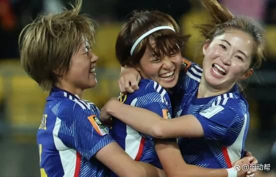 chinese国产打屁股女朋友